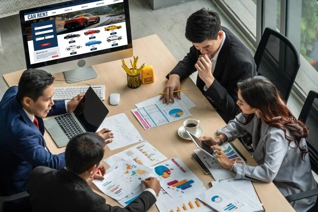 office-meeting-with-team